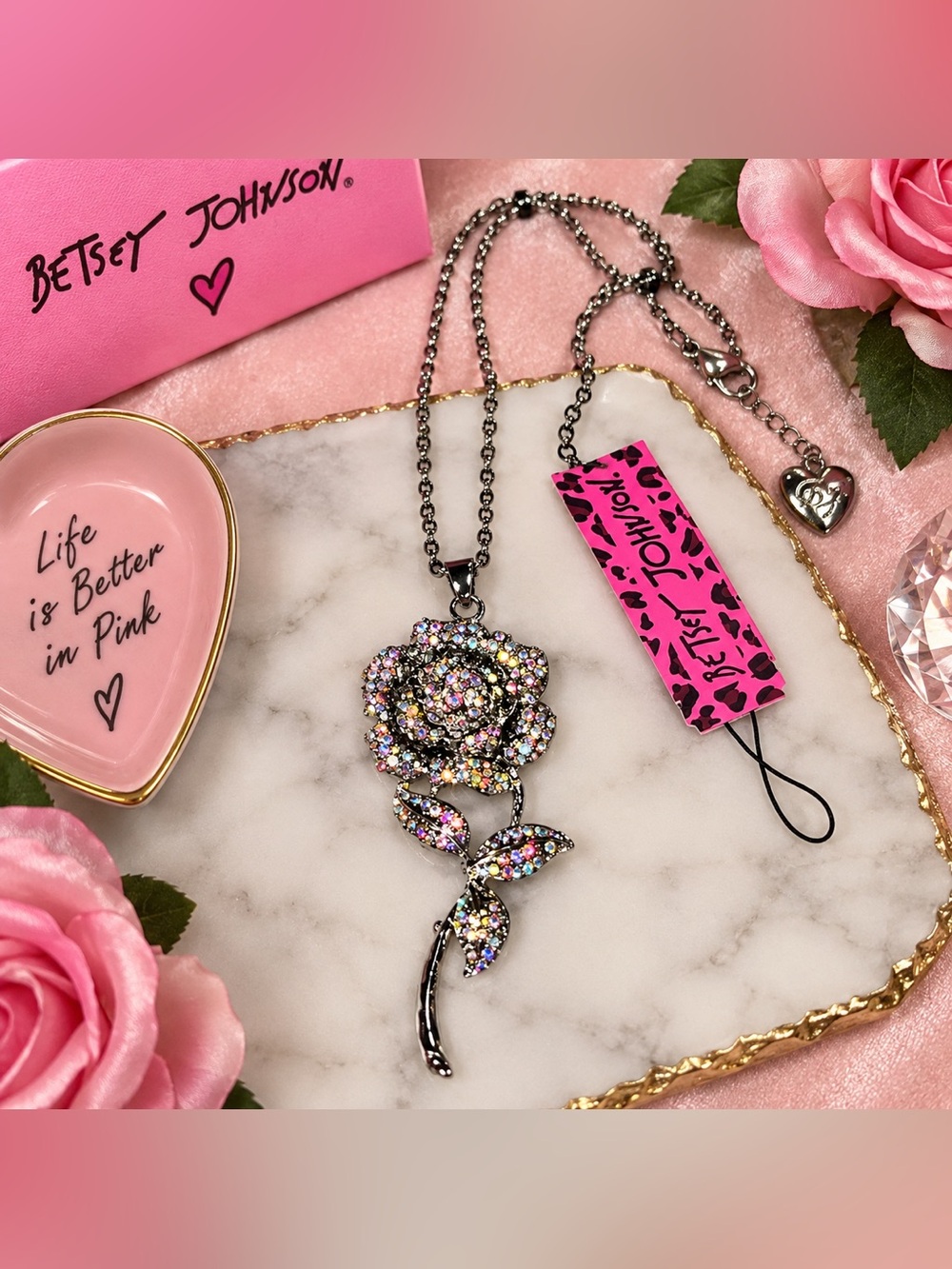 🌹 Betsey Johnson Rhinestone Pavé Long Stem Rose Pendant Necklace NWT